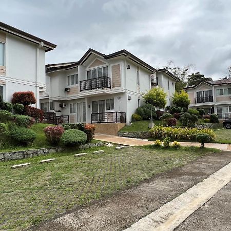 Tagaytay Hampton Villa Tagaytay City Exterior foto